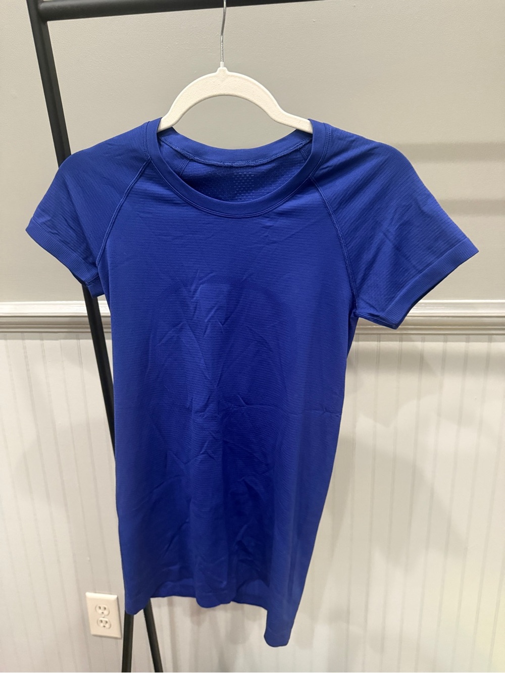 Lululemon Royal Blue Hip Length Swiftly Tech Athletic Shirt Size 6 - Picture 2 of 5